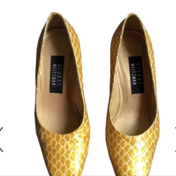 Stuart Weitzman Snake Embossed Pump - Picture 1 of 8